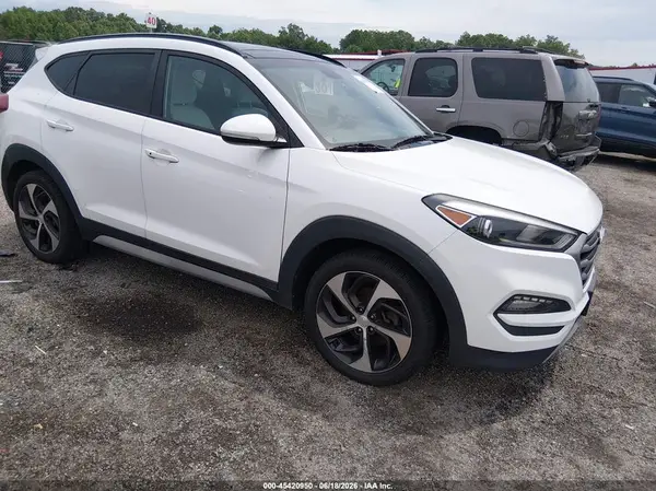 KM8J3CA2XJU725687 2018 HYUNDAI TUCSON - Image 1