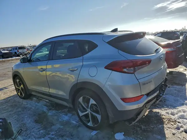 KM8J3CA2XJU737760 2018 HYUNDAI TUCSON - Image 2