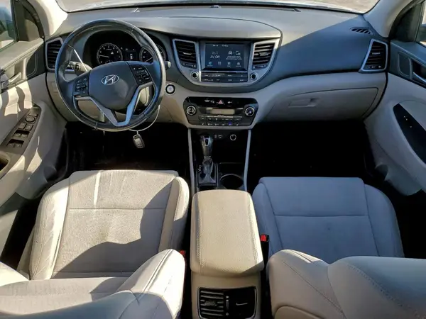 KM8J3CA2XJU737760 2018 HYUNDAI TUCSON - Image 8