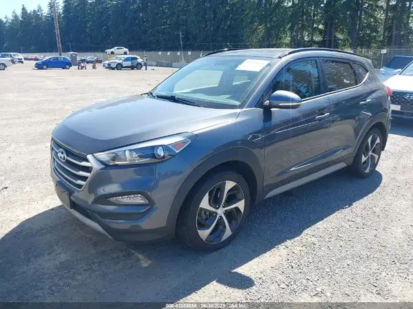 KM8J3CA2XJU753442 2018 HYUNDAI TUCSON - Image 2