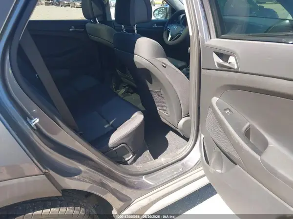 KM8J3CA2XJU753442 2018 HYUNDAI TUCSON - Image 8