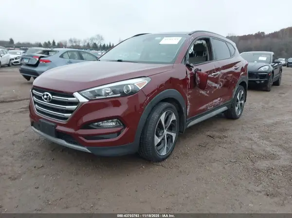 KM8J3CA2XJU777921 2018 HYUNDAI TUCSON - Image 2