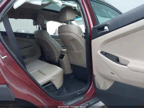 KM8J3CA2XJU777921 2018 HYUNDAI TUCSON - Image 8