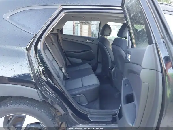 KM8J3CA2XJU796324 2018 HYUNDAI TUCSON - Image 8