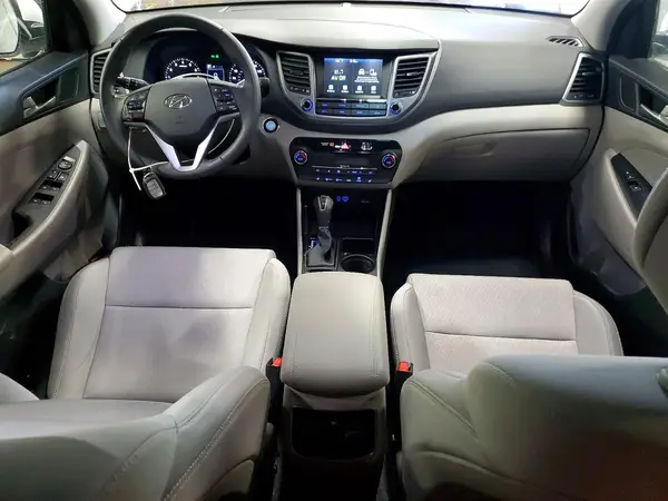 KM8J3CA2XJU797554 2018 HYUNDAI TUCSON - Image 8