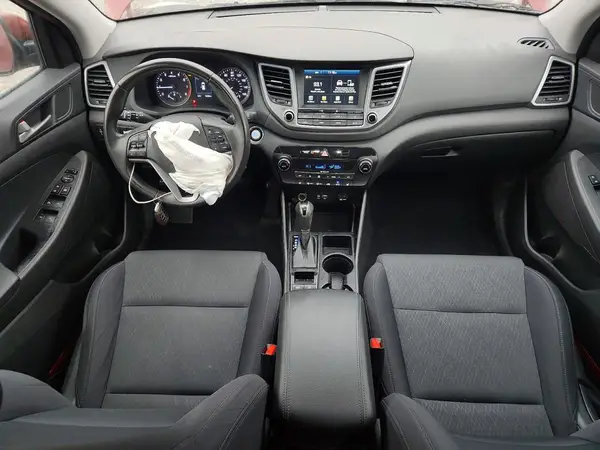 KM8J3CA2XJU803269 2018 HYUNDAI TUCSON - Image 8