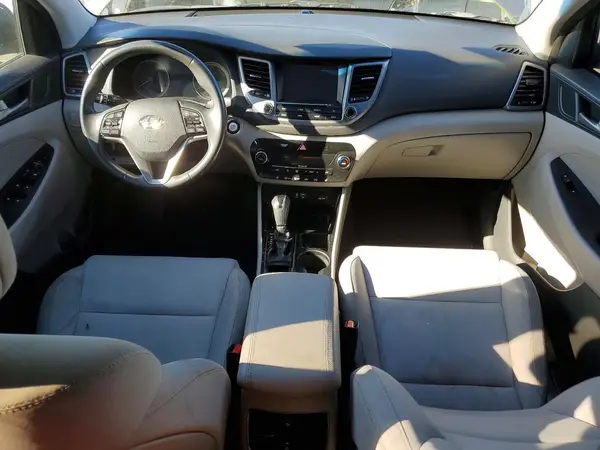 KM8J3CA2XJU805118 2018 HYUNDAI TUCSON - Image 8