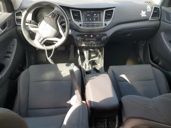 KM8J3CA2XJU817124 2018 HYUNDAI TUCSON - Image 8