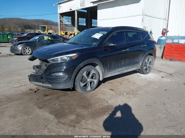 KM8J3CA2XJU822601 2018 HYUNDAI TUCSON - Image 2