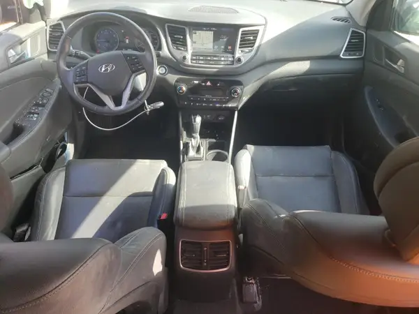KM8J3CA33HU346080 2017 HYUNDAI TUCSON - Image 8