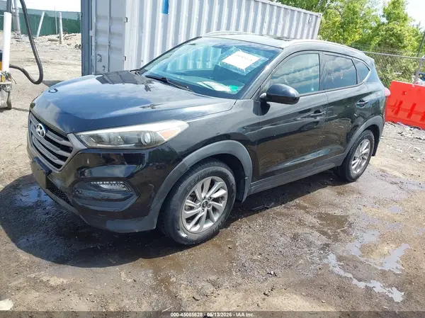 KM8J3CA40GU039197 2016 HYUNDAI TUCSON - Image 2