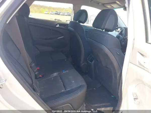KM8J3CA40GU041435 2016 HYUNDAI TUCSON - Image 8