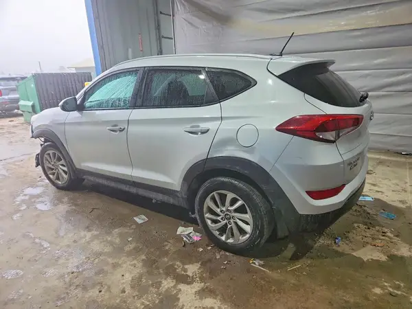 KM8J3CA40GU058641 2016 HYUNDAI TUCSON - Image 2