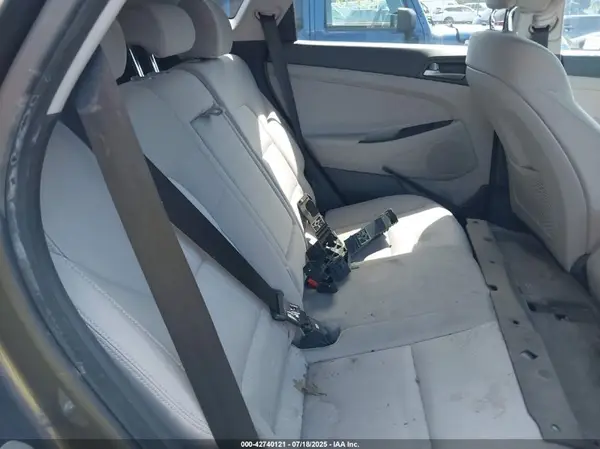 KM8J3CA40GU068750 2016 HYUNDAI TUCSON - Image 8
