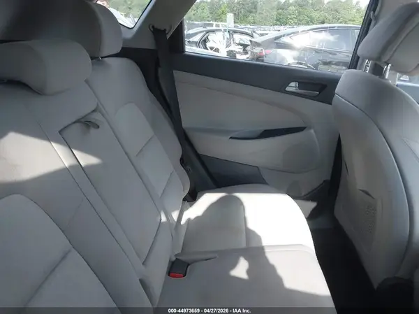 KM8J3CA40GU090134 2016 HYUNDAI TUCSON - Image 8