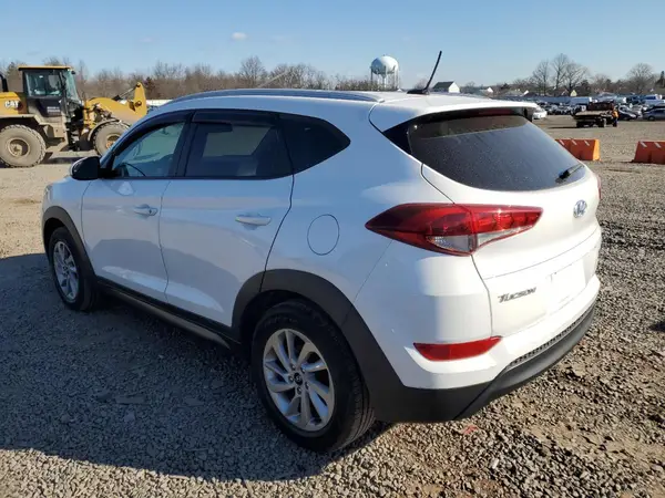 KM8J3CA40GU091106 2016 HYUNDAI TUCSON - Image 2