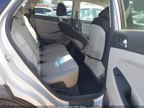 KM8J3CA40GU091512 2016 HYUNDAI TUCSON - Image 8