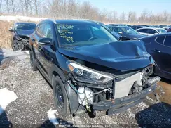KM8J3CA40GU091901 2016 HYUNDAI TUCSON