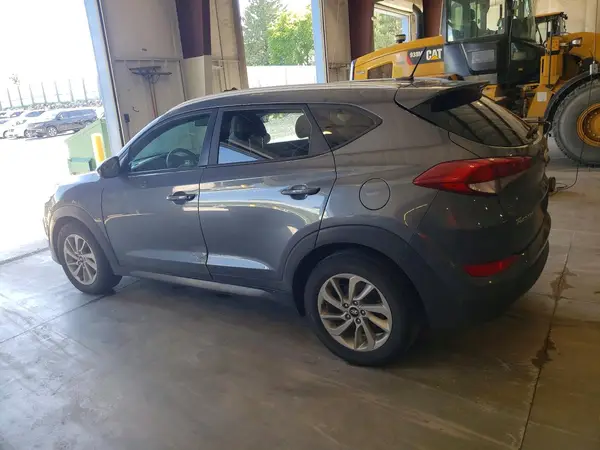 KM8J3CA40GU092594 2016 HYUNDAI TUCSON - Image 2