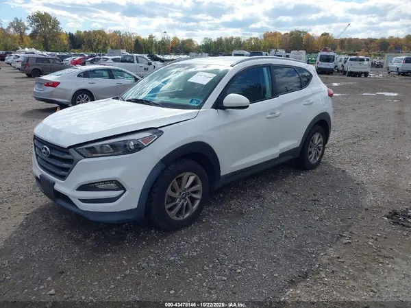 KM8J3CA40GU092935 2016 HYUNDAI TUCSON - Image 2