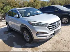 KM8J3CA40GU104453 2016 HYUNDAI TUCSON