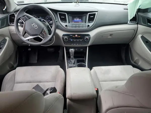 KM8J3CA40GU123276 2016 HYUNDAI TUCSON - Image 8