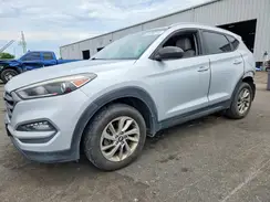 KM8J3CA40GU125545 2016 HYUNDAI TUCSON
