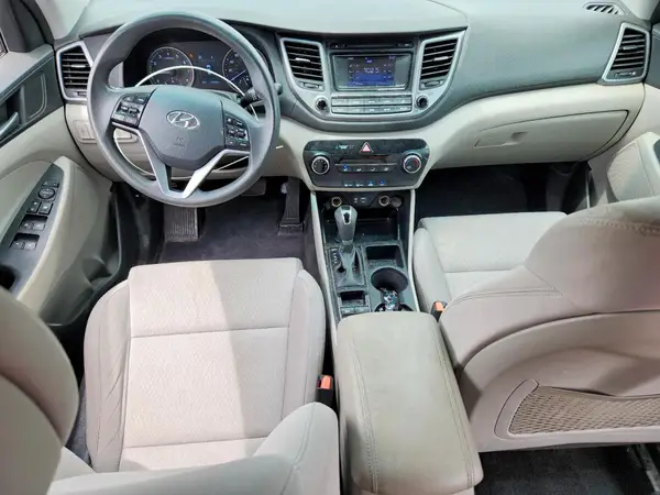 KM8J3CA40GU125545 2016 HYUNDAI TUCSON - Image 8
