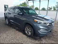 KM8J3CA40GU126243 2016 HYUNDAI TUCSON