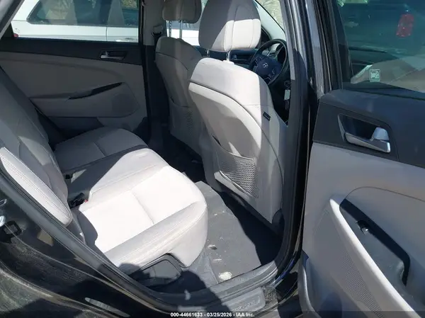 KM8J3CA40GU126520 2016 HYUNDAI TUCSON - Image 8