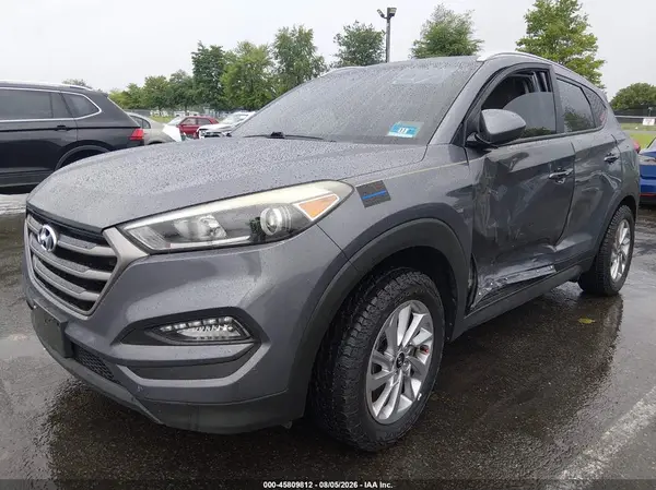 KM8J3CA40GU130020 2016 HYUNDAI TUCSON - Image 2