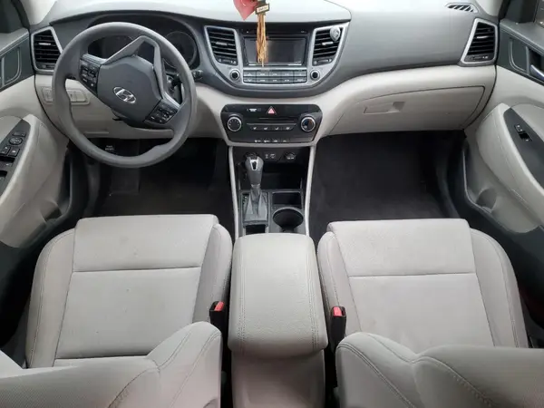 KM8J3CA40GU135184 2016 HYUNDAI TUCSON - Image 8