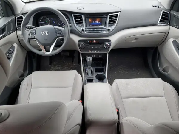 KM8J3CA40GU155175 2016 HYUNDAI TUCSON - Image 8