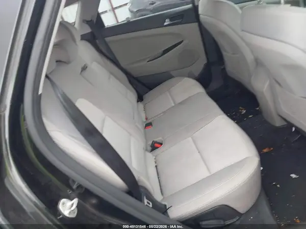 KM8J3CA40GU156875 2016 HYUNDAI TUCSON - Image 8