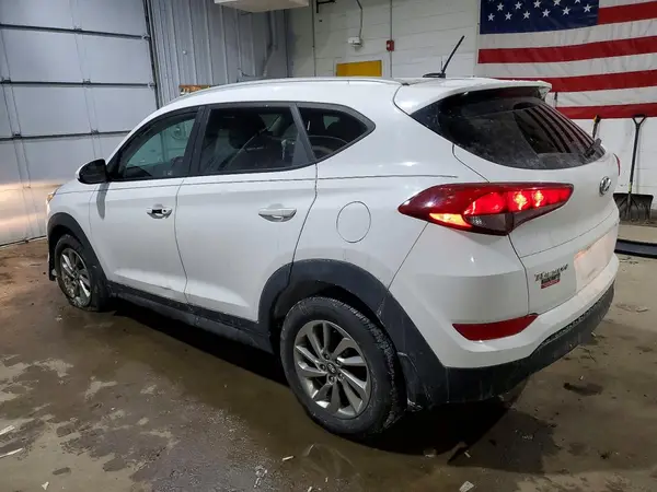 KM8J3CA40GU163079 2016 HYUNDAI TUCSON - Image 2