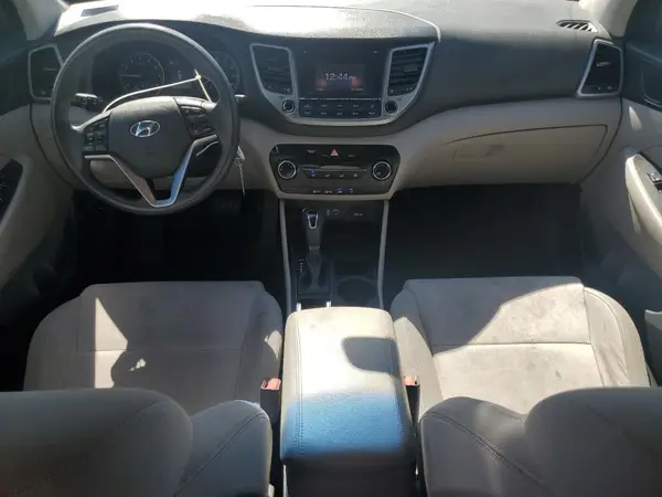 KM8J3CA40GU186264 2016 HYUNDAI TUCSON - Image 8