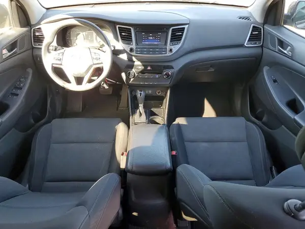KM8J3CA40GU209896 2016 HYUNDAI TUCSON - Image 8