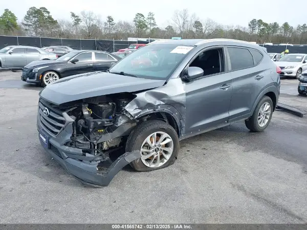 KM8J3CA40GU215780 2016 HYUNDAI TUCSON - Image 2