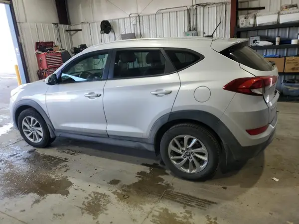 KM8J3CA40GU238430 2016 HYUNDAI TUCSON - Image 2