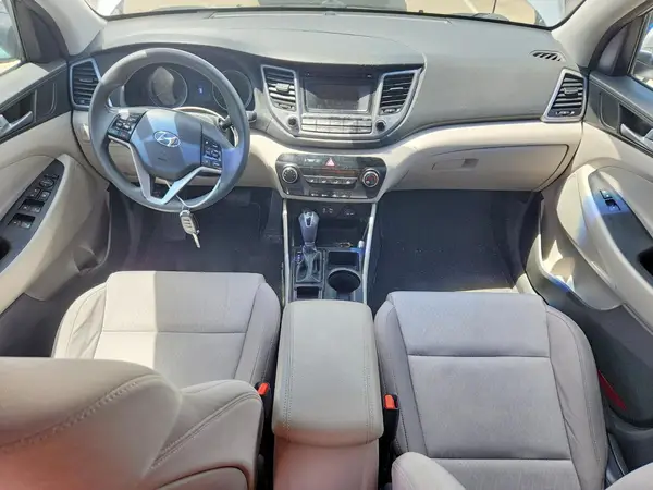 KM8J3CA40GU252876 2016 HYUNDAI TUCSON - Image 8