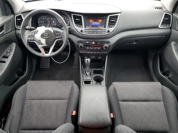 KM8J3CA40HU260929 2017 HYUNDAI TUCSON - Image 8