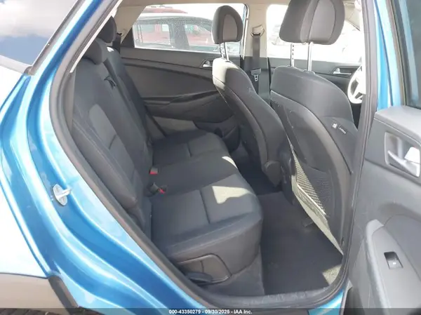 KM8J3CA40HU272563 2017 HYUNDAI TUCSON - Image 8