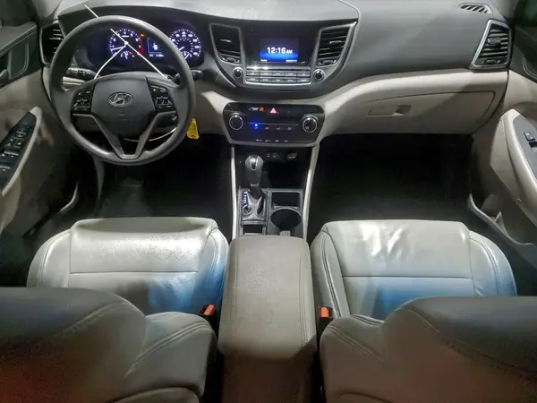 KM8J3CA40HU273356 2017 HYUNDAI TUCSON - Image 8