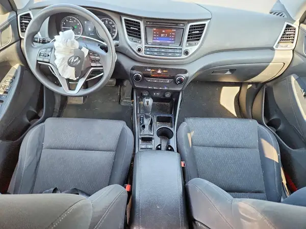 KM8J3CA40HU275494 2017 HYUNDAI TUCSON - Image 8