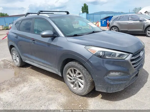 KM8J3CA40HU281134 2017 HYUNDAI TUCSON