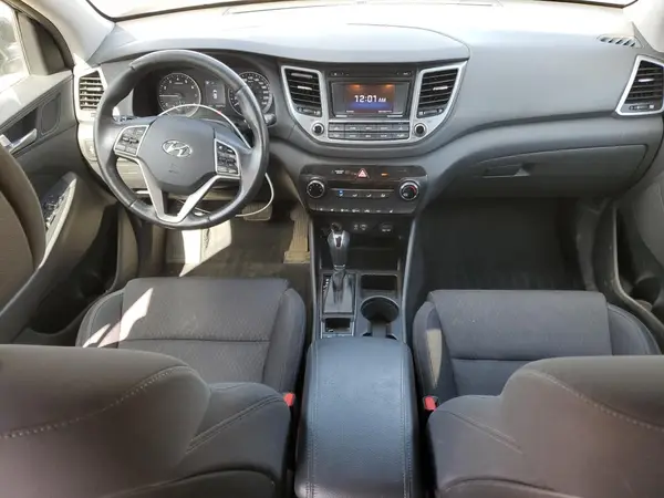 KM8J3CA40HU283045 2017 HYUNDAI TUCSON - Image 8