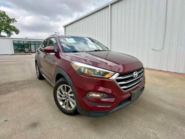 KM8J3CA40HU293090 2017 HYUNDAI TUCSON - Image 1