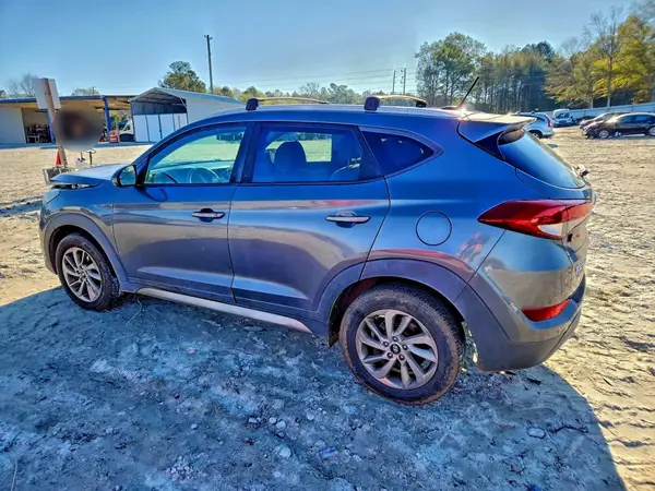 KM8J3CA40HU302418 2017 HYUNDAI TUCSON - Image 2