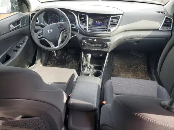 KM8J3CA40HU309806 2017 HYUNDAI TUCSON - Image 8