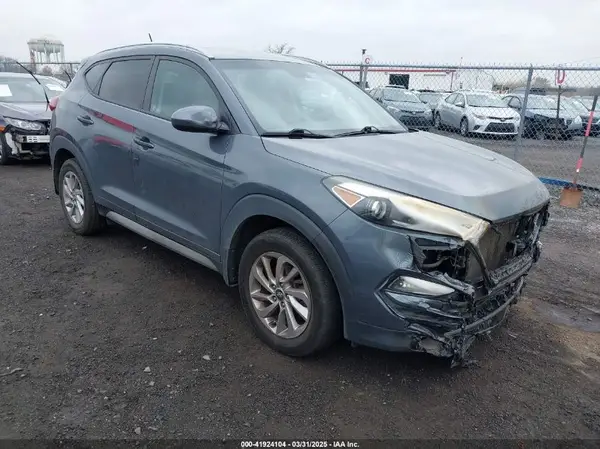 KM8J3CA40HU317405 2017 HYUNDAI TUCSON - Image 1